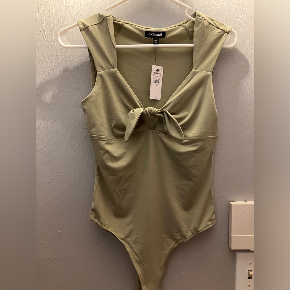 Express Sage Olive shortsleeved Bodysuit. Bow front. NWT Women’s Sz XS
